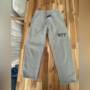 Essentials Fear Of God Youth Size 10 Gray Sweatpants Unisex